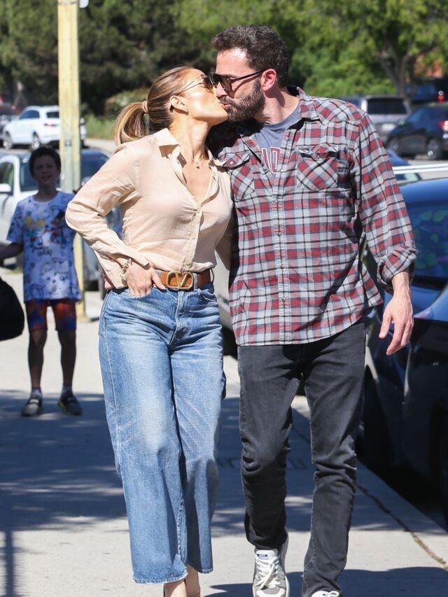 Ben Affleck criticized Jennifer Lopez for “not being 100% happy with her.”
